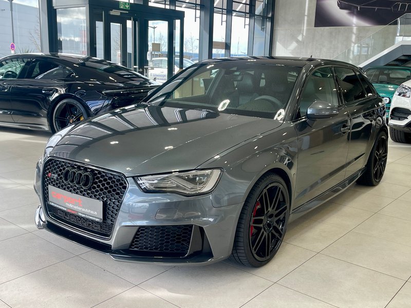 Audi RS3 Sportback quattro DSG PANO KAM B&O SP.ABGAS