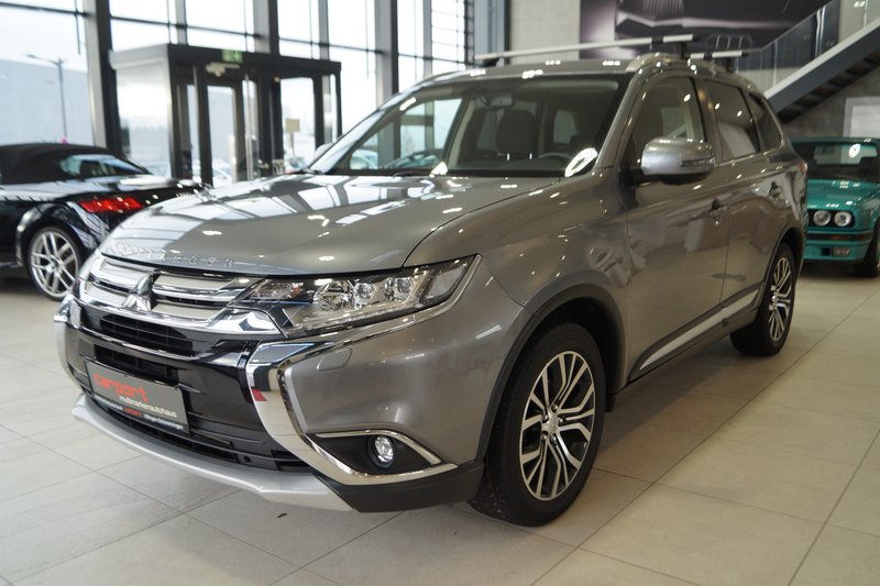 Mitsubishi Outlander Edition 100+ 4WD LED|Kamera|AHK|Navi|