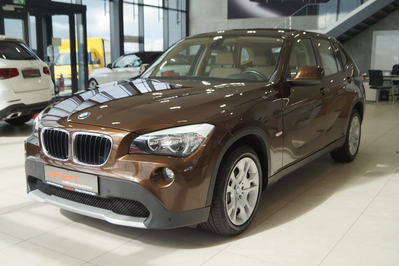 BMW X1 sDrive 18i Automatik|Tempo|PDC|SHZ|