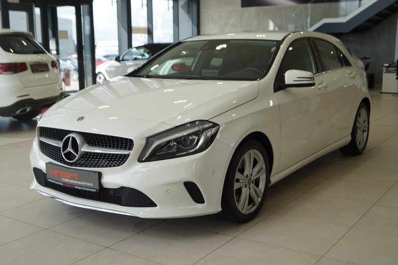 Mercedes-Benz A 200 BlueEfficiency AUT TEMPO NAVI KAM PDC SHZ