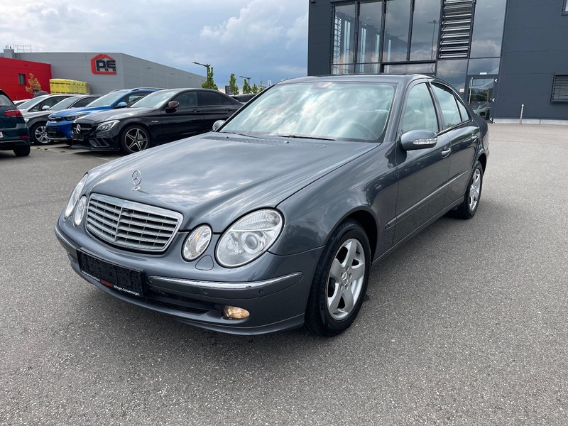 Mercedes-Benz E 350 4Matic Limo. PDC|AHK|Leder|
