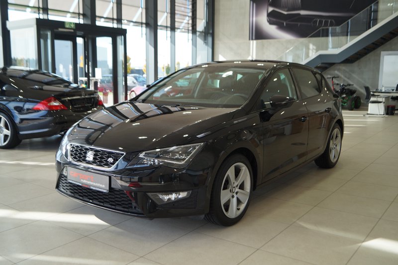 Seat Leon FR LED SHZ PDC TEMPOMAT USB NAVI