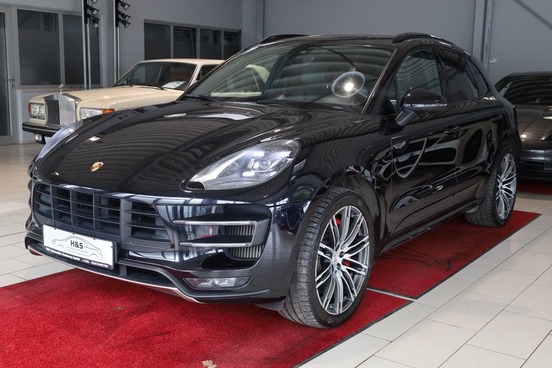 Porsche Macan Turbo mit Performance Paket