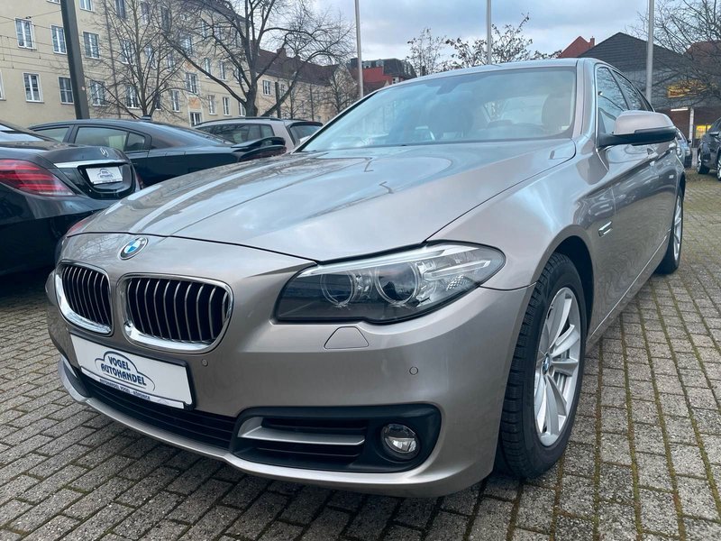 BMW 520i Limo*NAVI*AUTO*SCHIEBEDACH*SITZHG*BI-XENON*