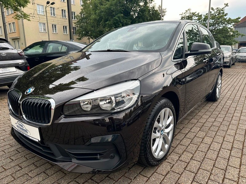BMW 225 xe Advantage *PLUG-IN*AUTO*SITZHZG*WENIG KM*