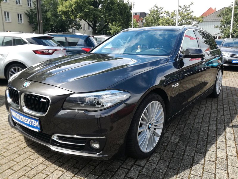 BMW 520d xDrive Touring*NAVI*PANO*ALLRAD*BI-XENON*