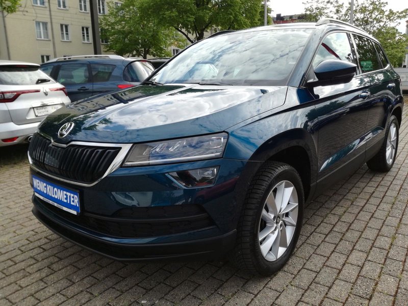 Skoda Karoq Style 4x4*LED*DSG*SITZHEIZUNG*DAB*CAM*