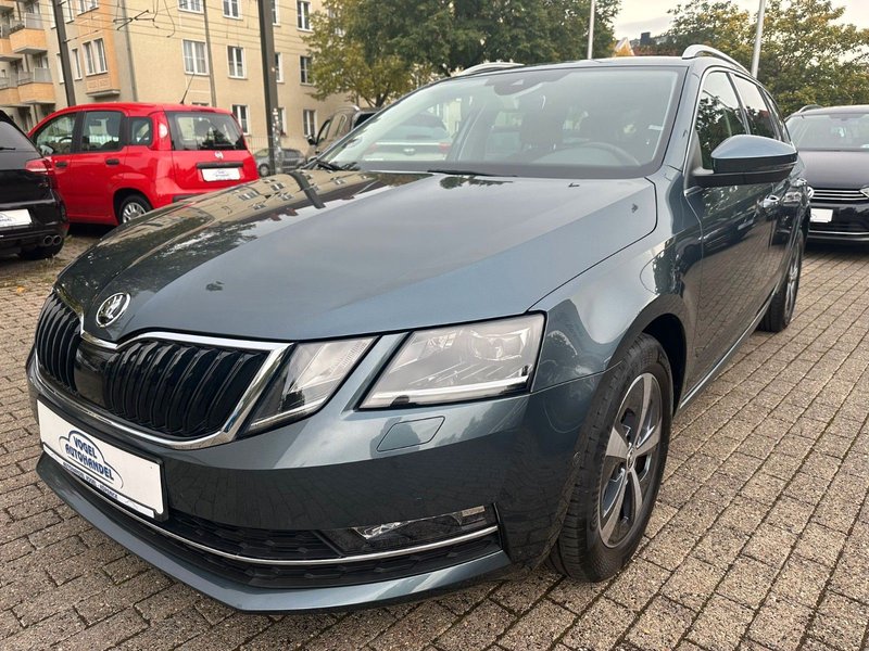 Skoda Octavia Combi Style*DSG*STANDHZG*LED*AHK*