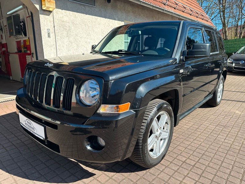 Jeep Patriot Sport 4X4*KLIMA*AHK*TÜV NEU*