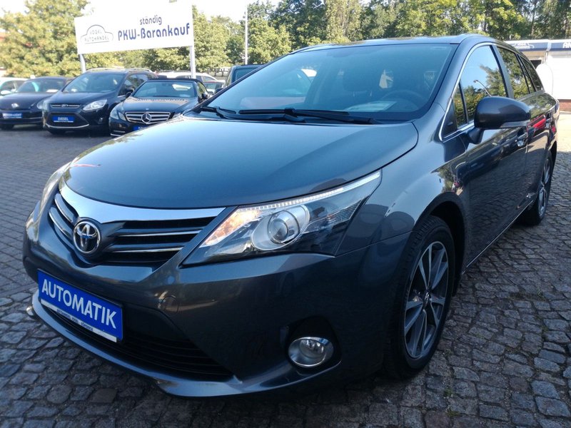 Toyota Avensis Kombi Edition*AT*NAVI*SITZHZG*CAM*AHK*