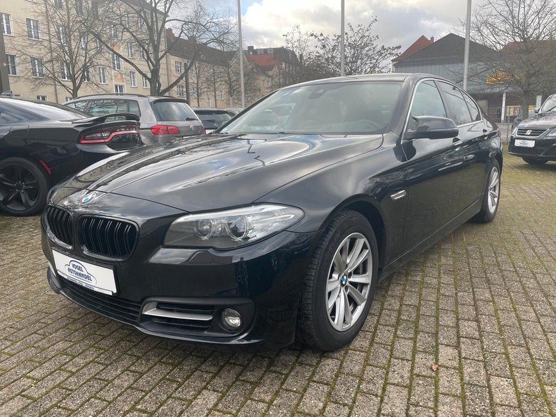 BMW 520d xDrive*BI-XENON*LEDER*NAVI*HARMAN/KARDON*