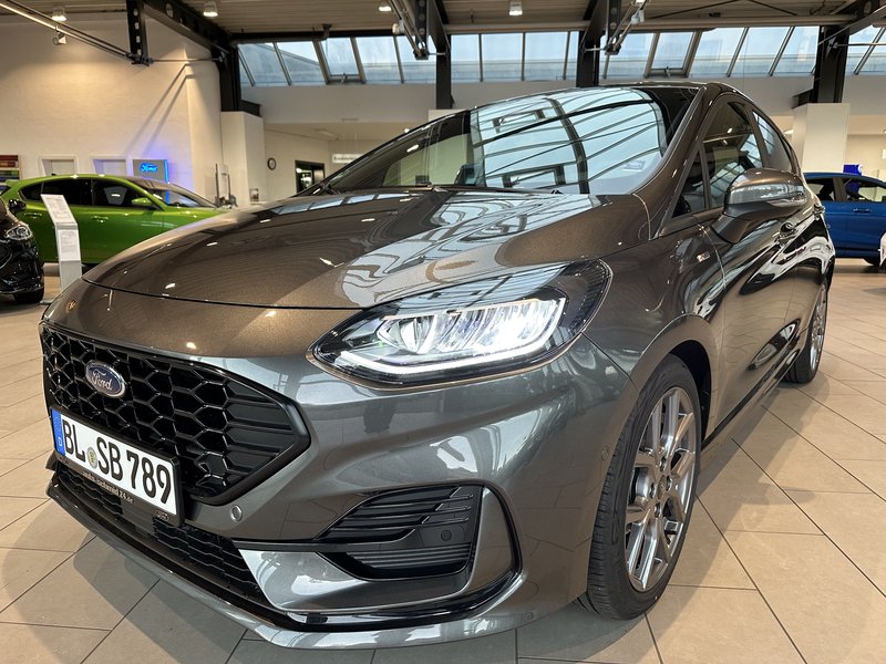 Ford Fiesta ST-Line + LED + AHK + iAcc + Kamera + Navi