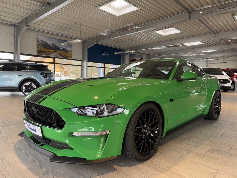 Ford Mustang  GT
