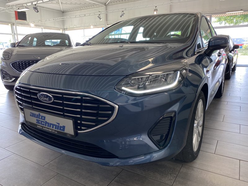 Ford Fiesta Titanium adapt. LED