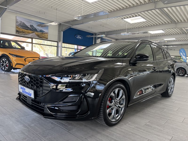 Ford Focus Turnier ST-Line X Panorama + Fahrerass.