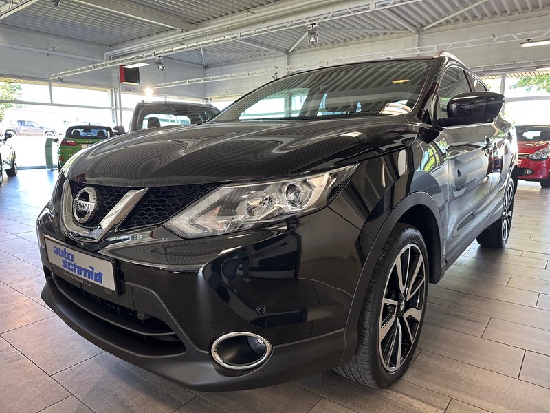 Nissan Qashqai  Tekna 4x4 AHK + 360
