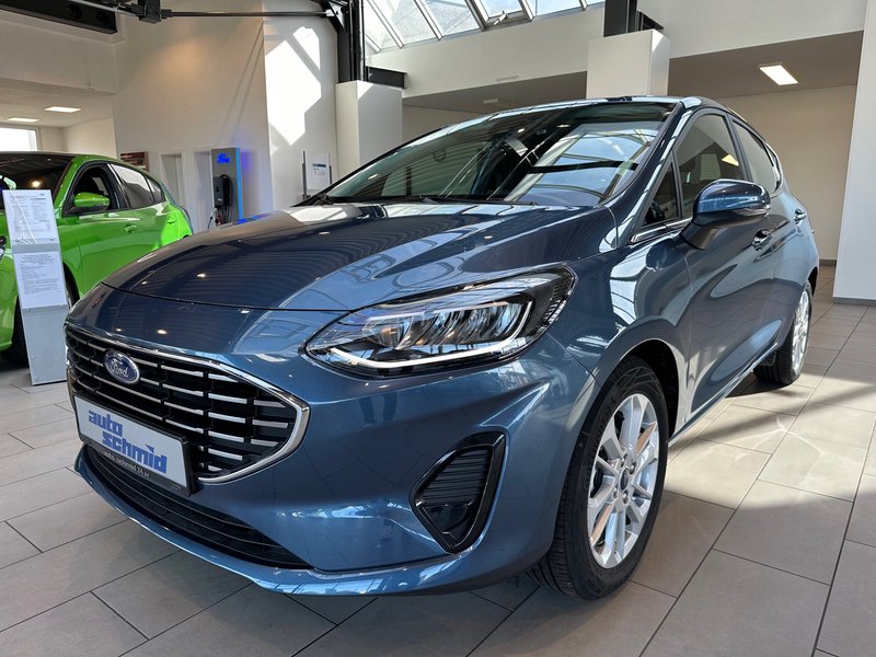Ford Fiesta Titanium adapt. LED + Winter-Paket