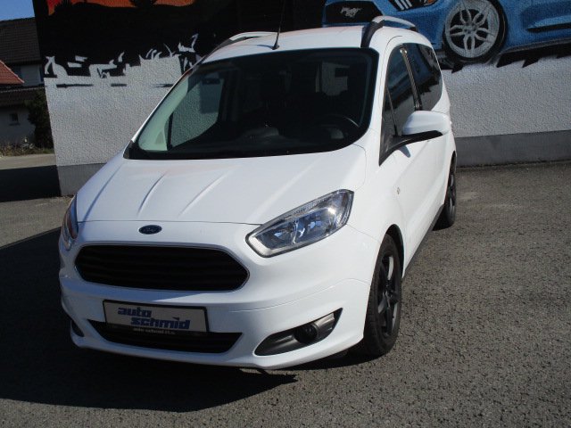 Ford Tourneo Courier Titanium