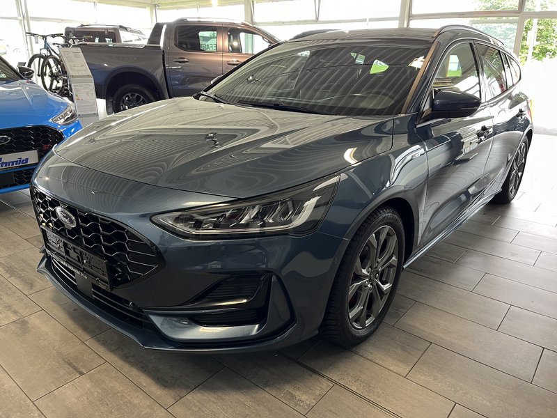 Ford Focus Turnier ST-Line X ACC + HUD + Panorama