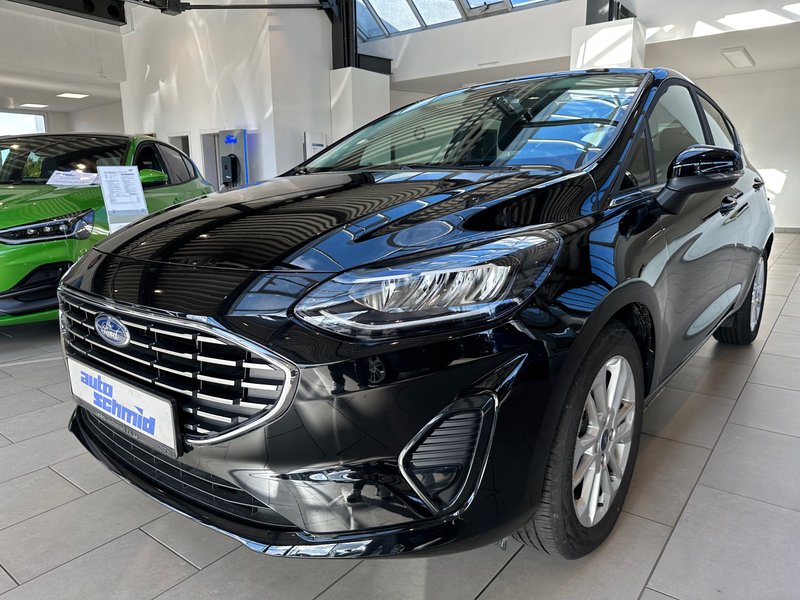 Ford Fiesta Titanium adapt. LED + Winter-Paket