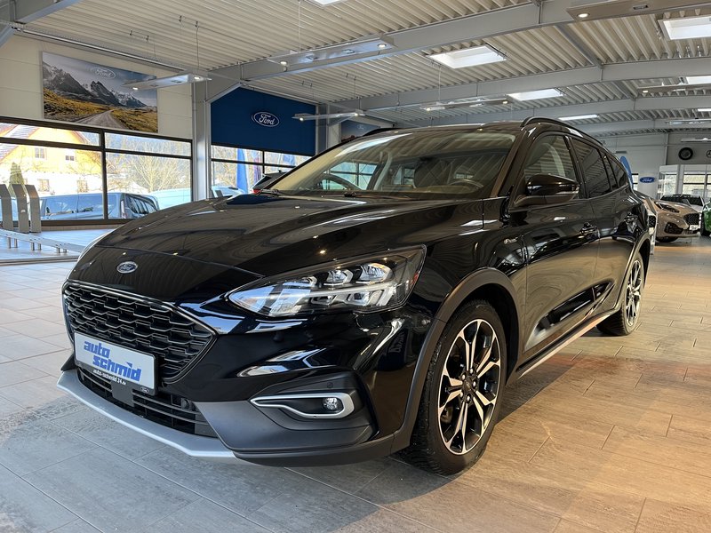 Ford Focus Turnier Active + AHK schwenkb. + LED