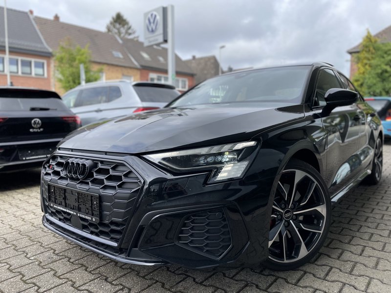Audi S3 Limousine 2.0 TFSI quattro Leder,Pano,Kam,B&O,Matrix