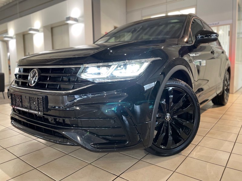 Volkswagen Tiguan R-Line PANO,Kessy,AHK,KAM,Black-Style