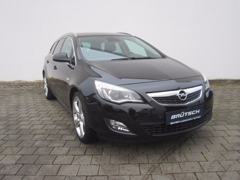 Opel Astra J Sports Tourer Astra 1.4 T ST Sport KLIMA / PDC / XENON  gebraucht kaufen in Singen Preis 9590 eur - Int.Nr.: 3887 VERKAUFT