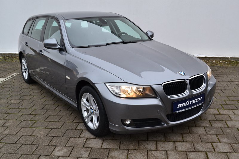 BMW 318 i Touring KLIMA / SITZHEIZUNG / NAVI / PDC gebraucht kaufen in  Singen Preis 10980 eur - Int.Nr.: 5439 VERKAUFT