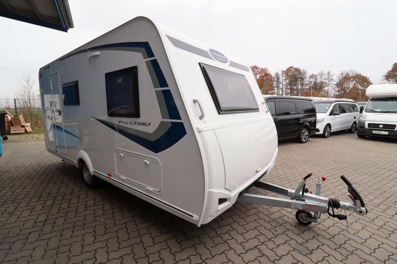 Caravelair Alba 466 Style Family 2023 Fliegengittertüre, Truma Vent, 1300 KG Auflastung