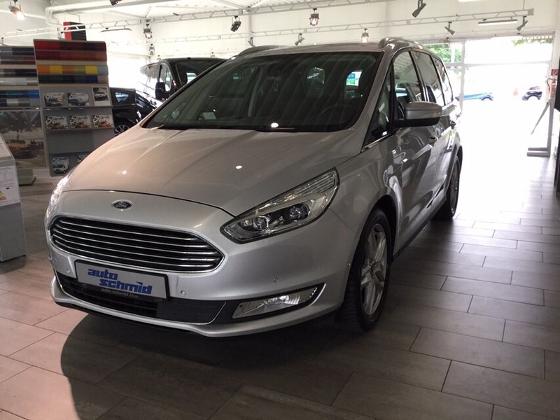 Ford Galaxy Titanium Panorama, LED