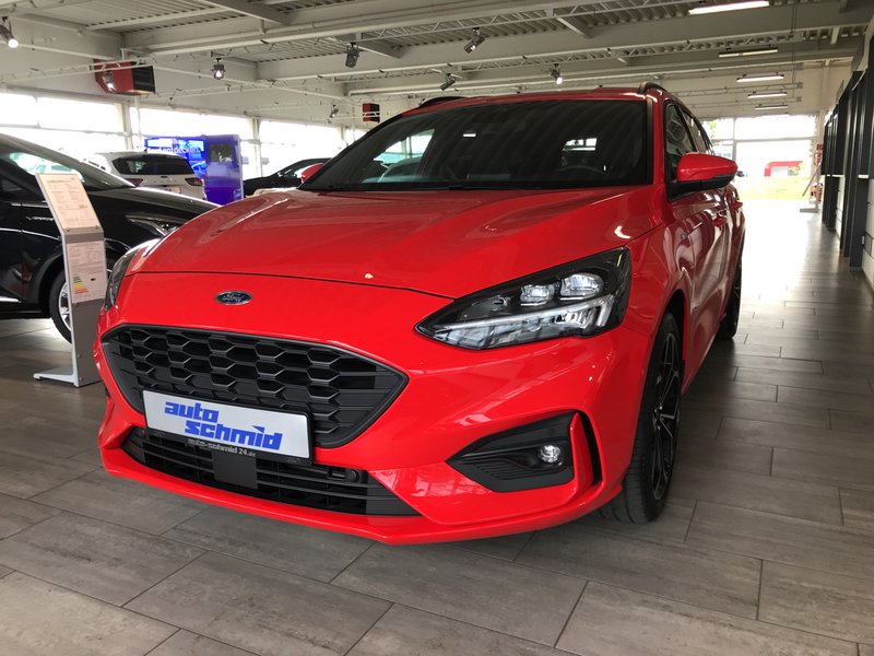 Ford Focus Turnier ST-Line + LED + Winter Paket + Kamera