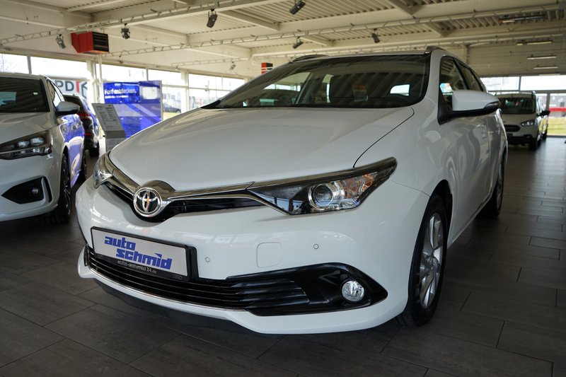 Toyota Auris Touring Sports Edition-S